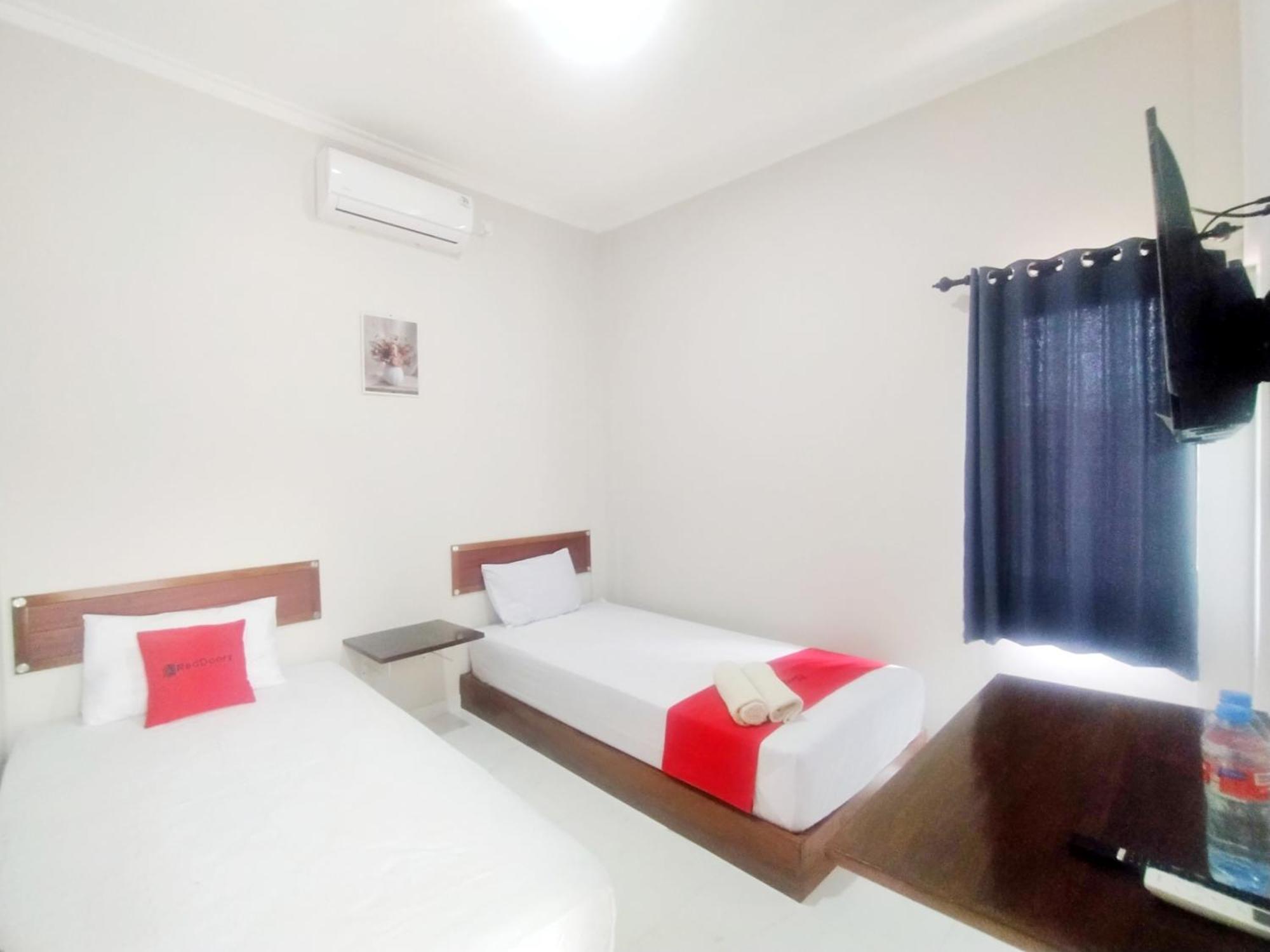 Reddoorz Syariah Near Stasiun Purwokerto Hotell Exteriör bild