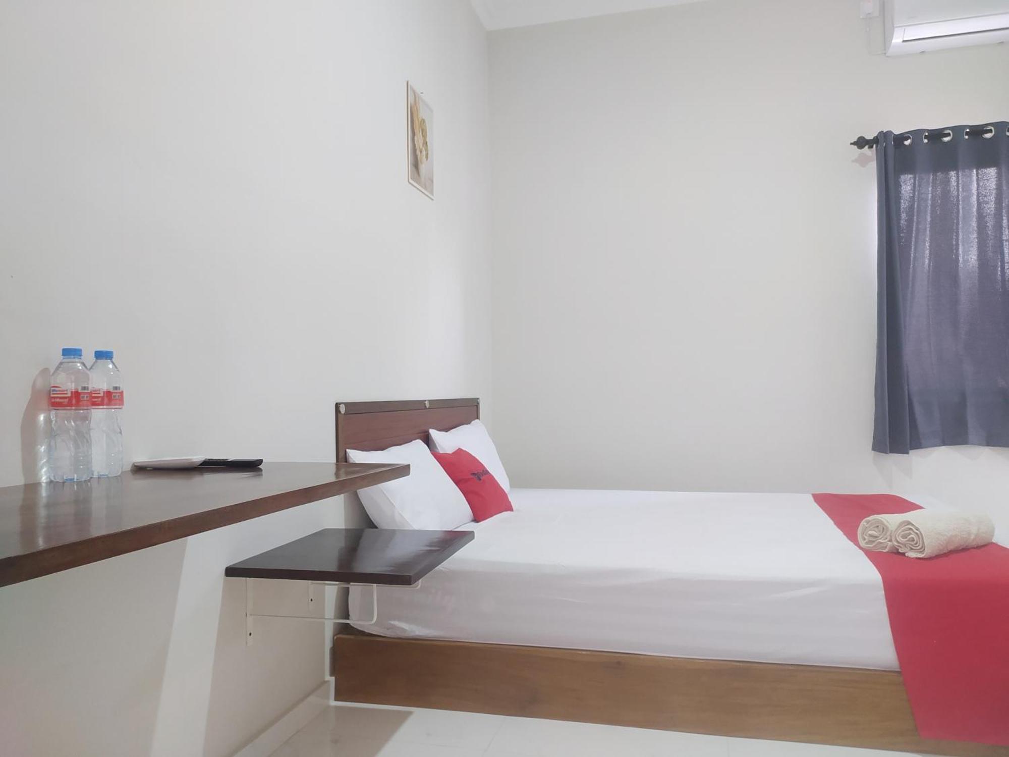 Reddoorz Syariah Near Stasiun Purwokerto Hotell Exteriör bild