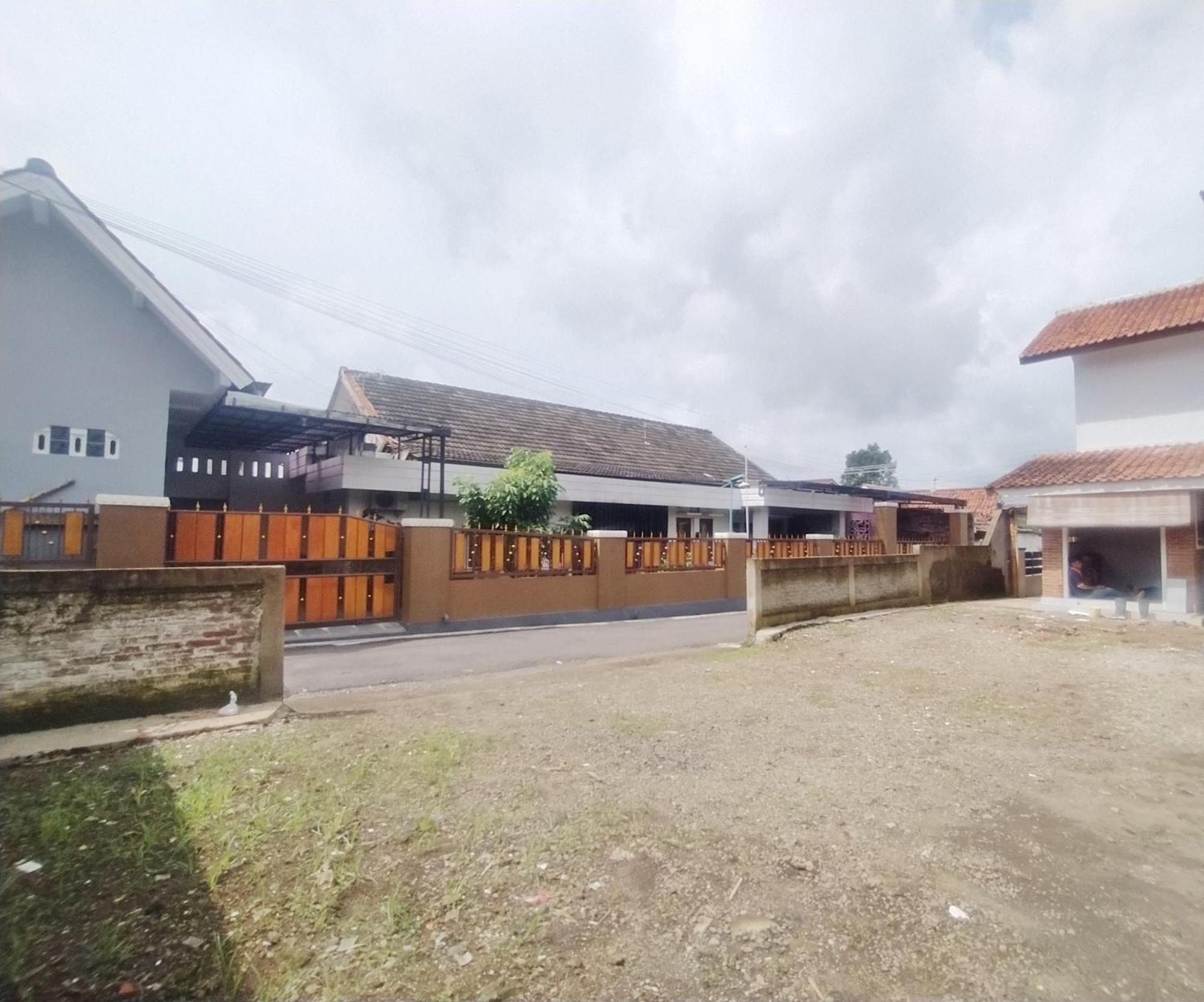 Reddoorz Syariah Near Stasiun Purwokerto Hotell Exteriör bild
